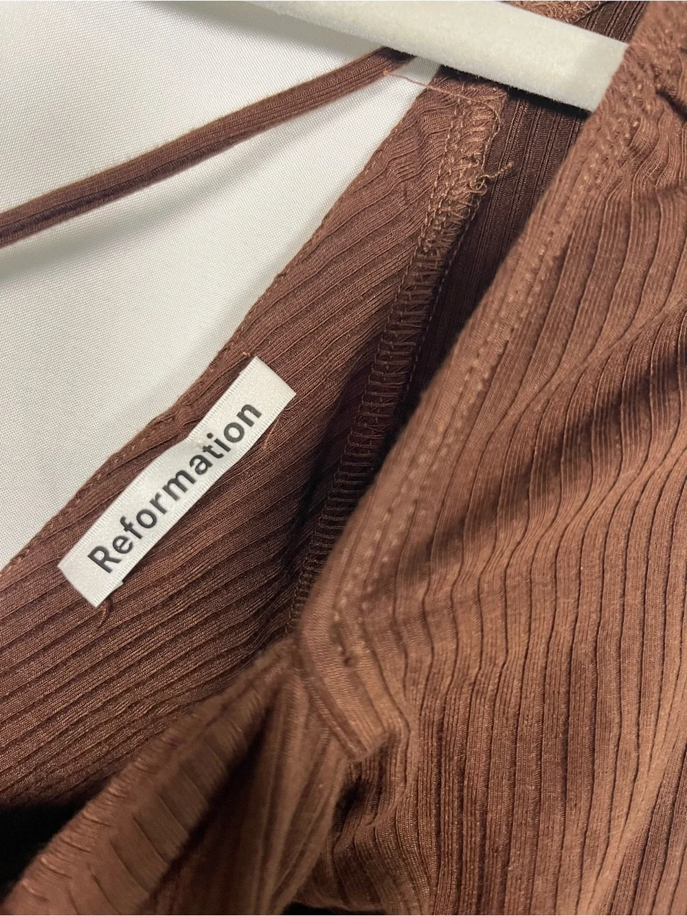 Reformation Chrissy open tie back cafe brown ribbed long sleeve crop top sz s